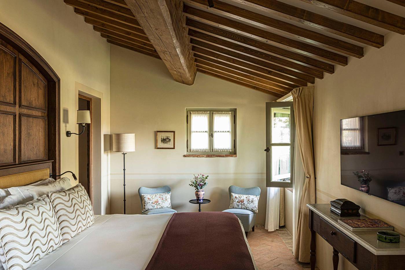 Castello-Di-Casole--A-Belmond-Hotel--Tuscany-Room-28