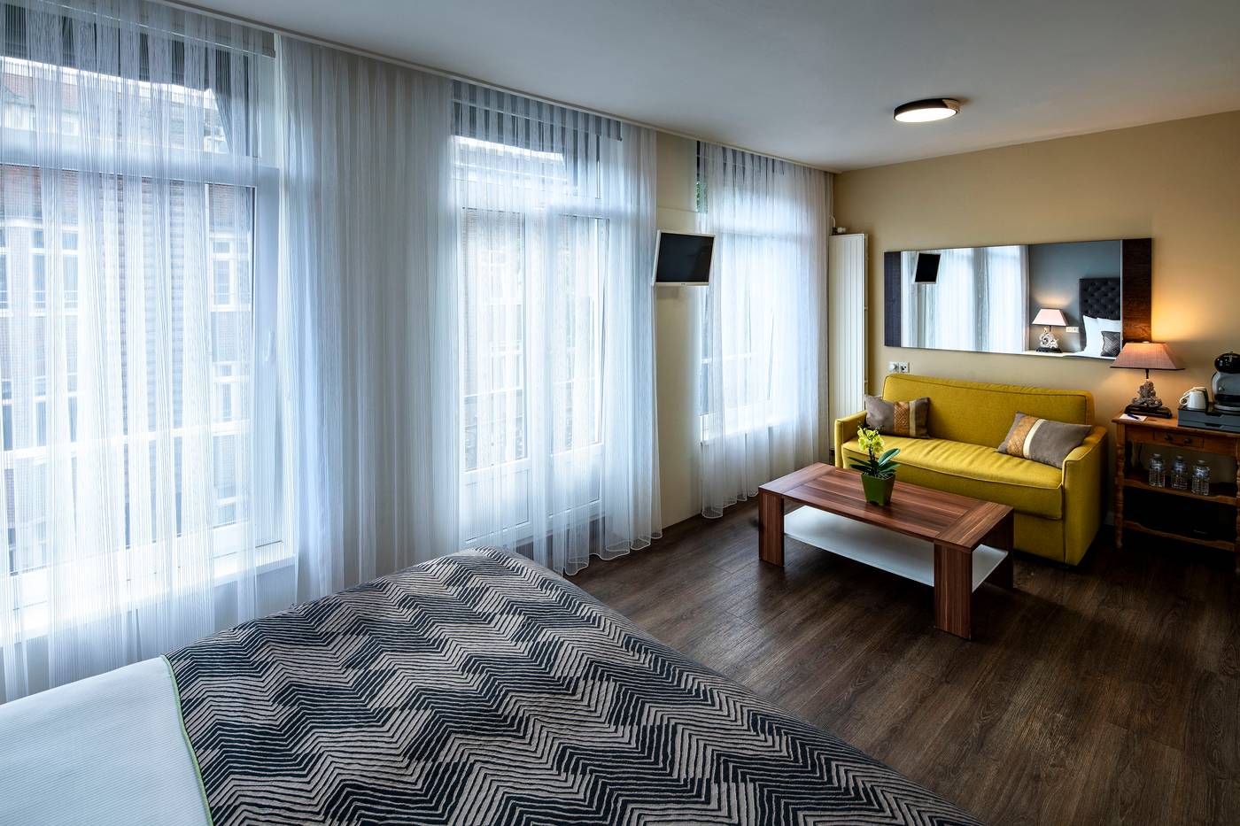 Hotel-Jupiter-Room-50