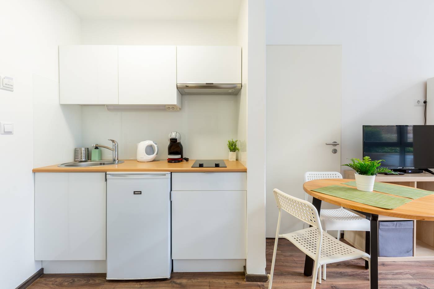 Vagabond-Downtown-Room-24