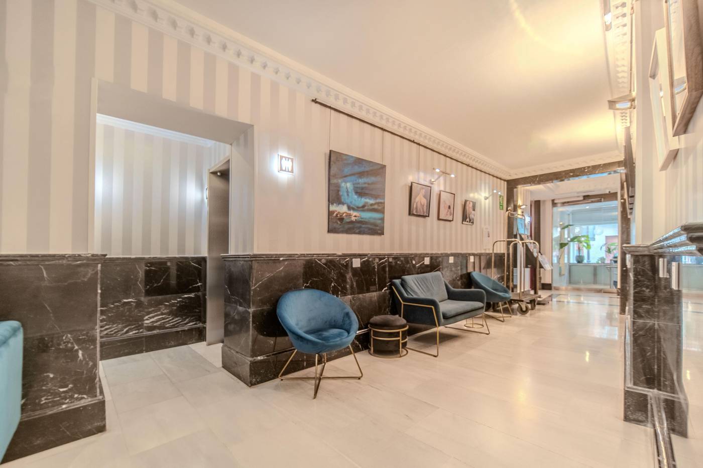 Lusso-Hotel-Infantas-Lobby-20