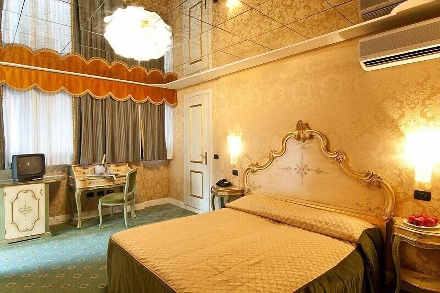 Hotel-Belle-Epoque-Room-4