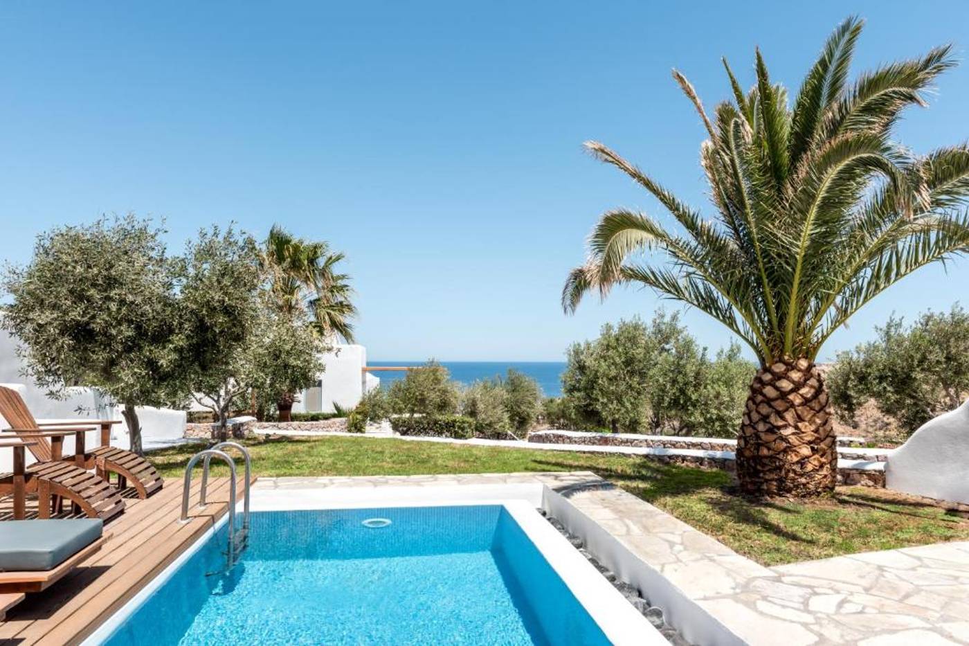 Anema-Boutique-Hotel--Villas-Santorini-General-view-35