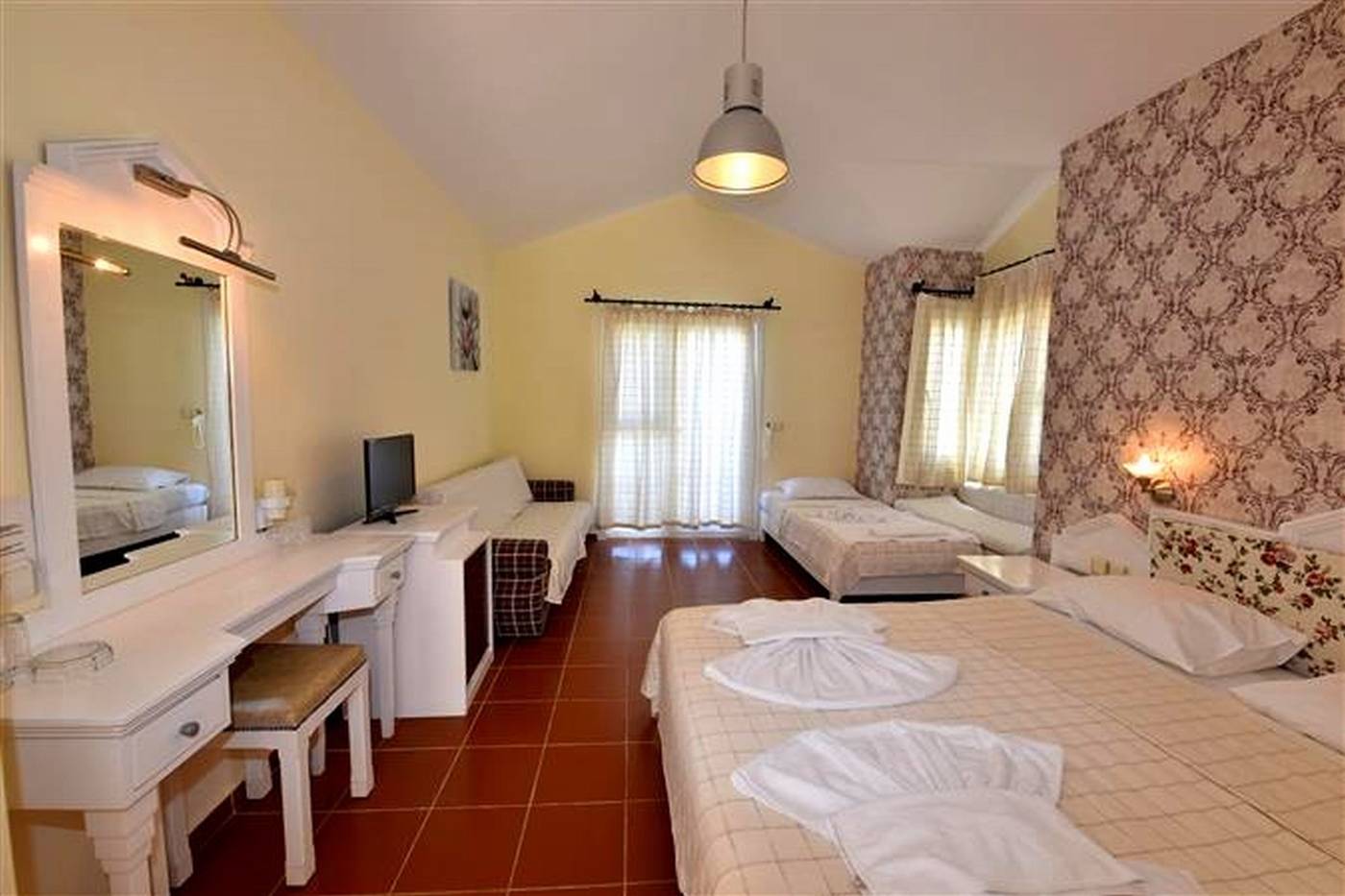 Edasu-Royal-Park-Artemisia-Club-Room-19