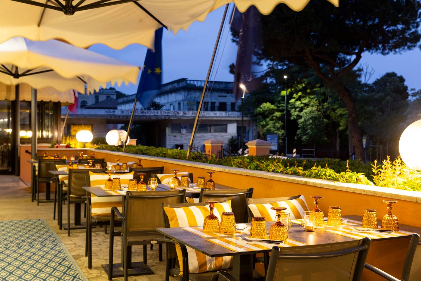 Venezia-2000-Restaurant-61