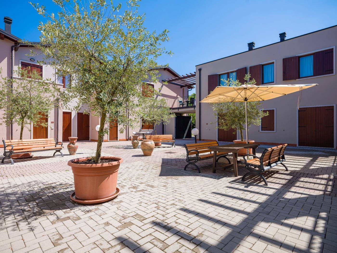 Residence Eden-Italy-Peschiera del Garda VR-General view-6