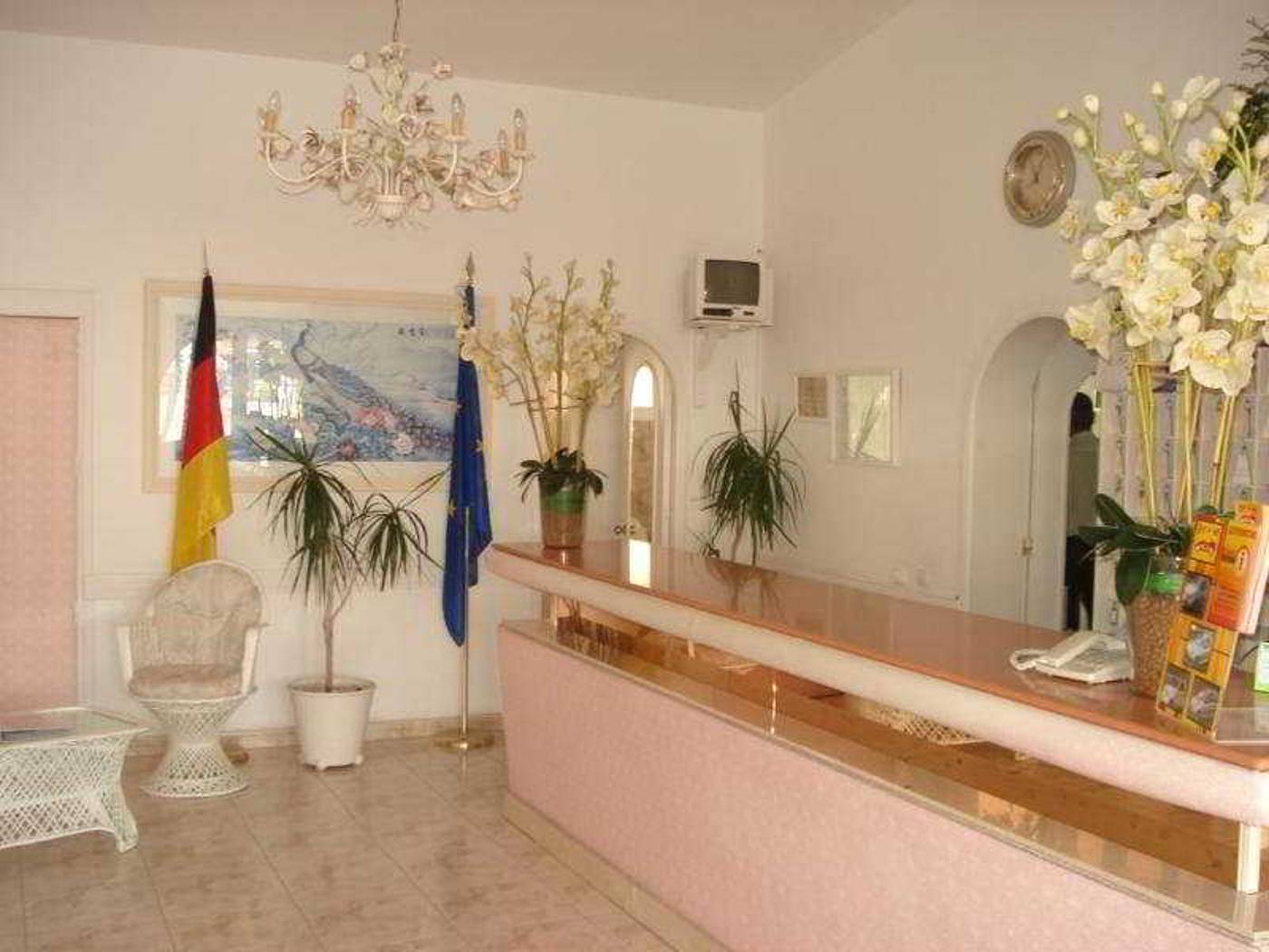 Bungalows-Parque-Paraiso-1-Lobby-23