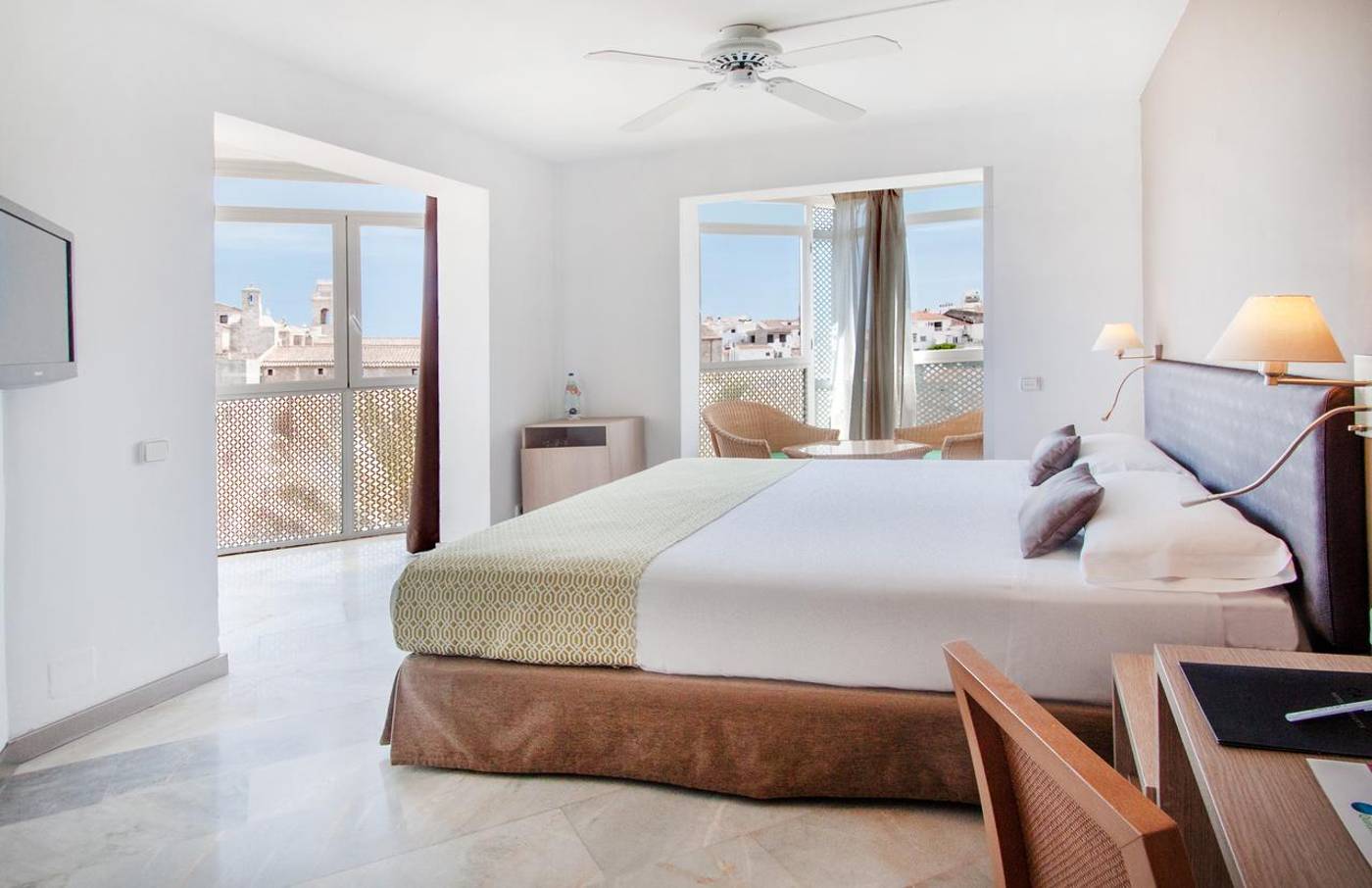 Catalonia-Mirador-des-Port-Room-24