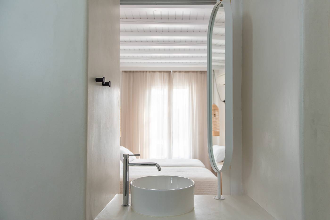 Vienoula-s-Garden-Room-26