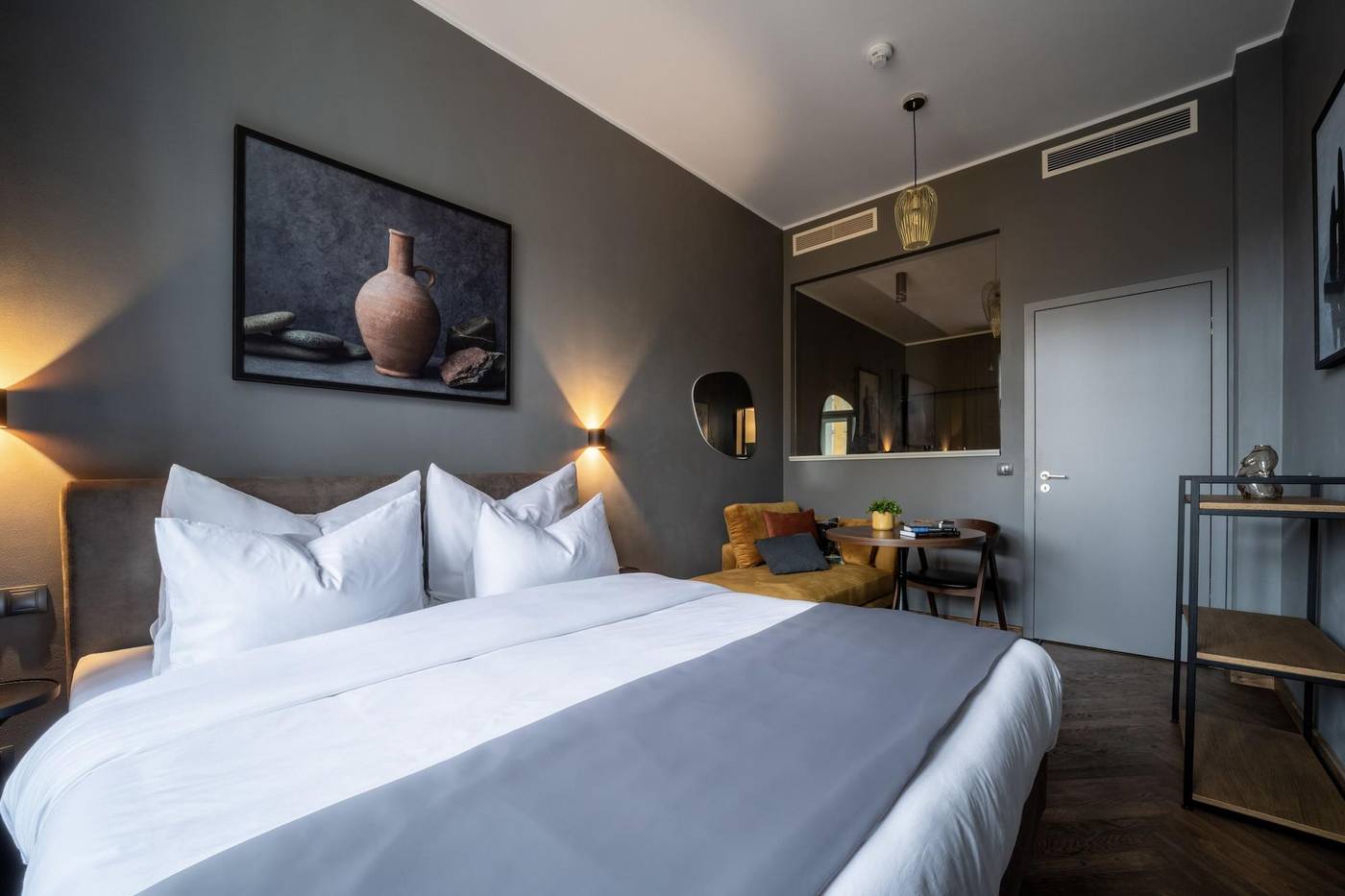 The-Viaduct---Suites---More-Room-19