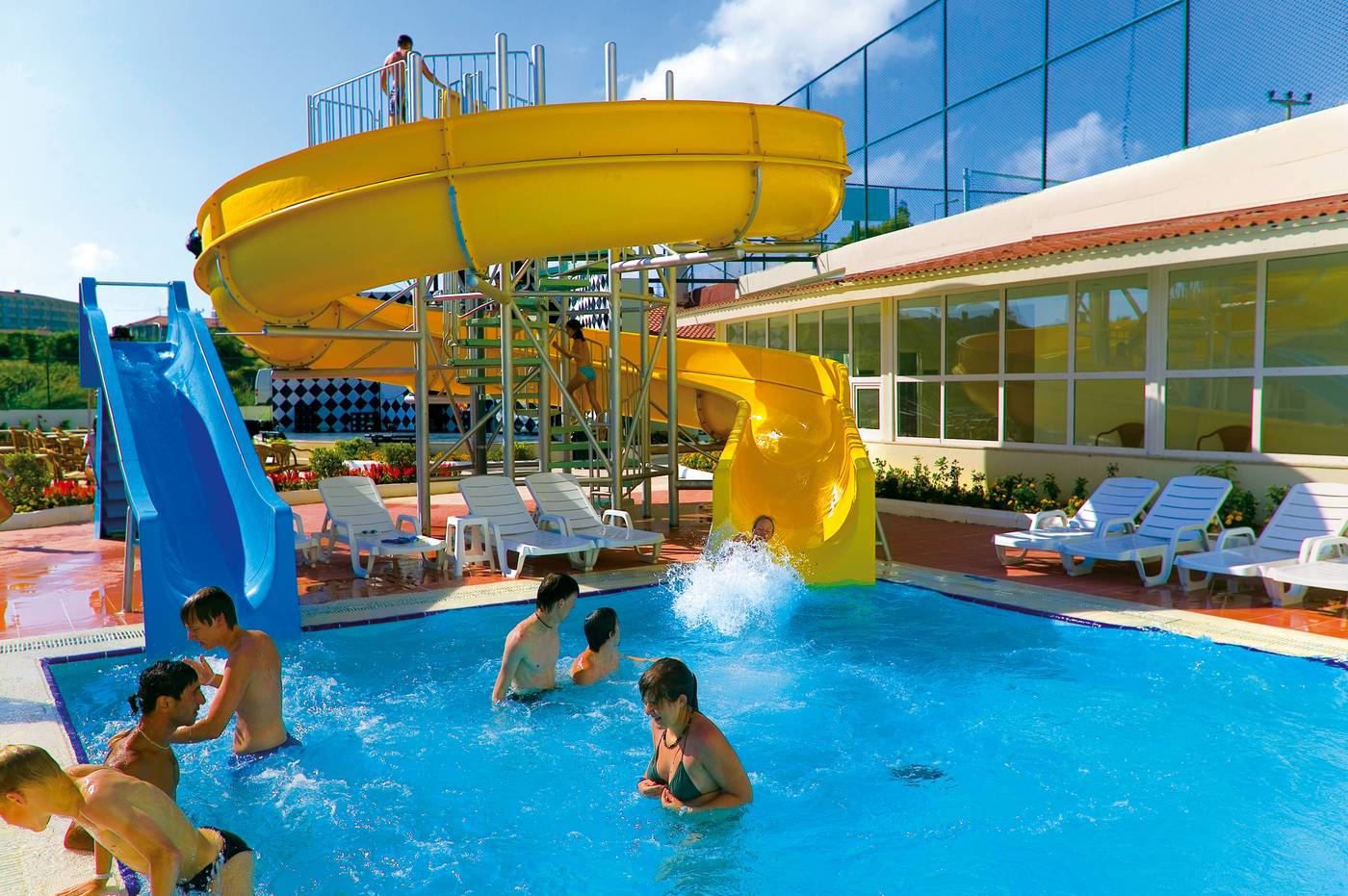 Febeach-Hotel-Side-Pool-5