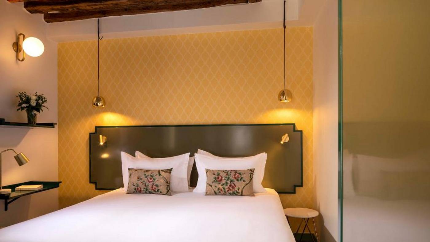 Hotel-Des-Deux-Iles---Notre-Dame-Room-20