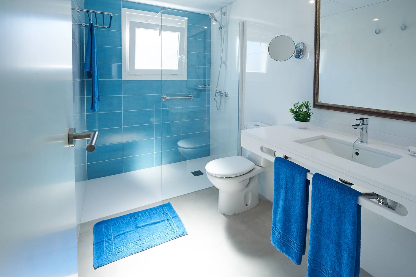 Suite-Hotel-Montana-Club-Room-44