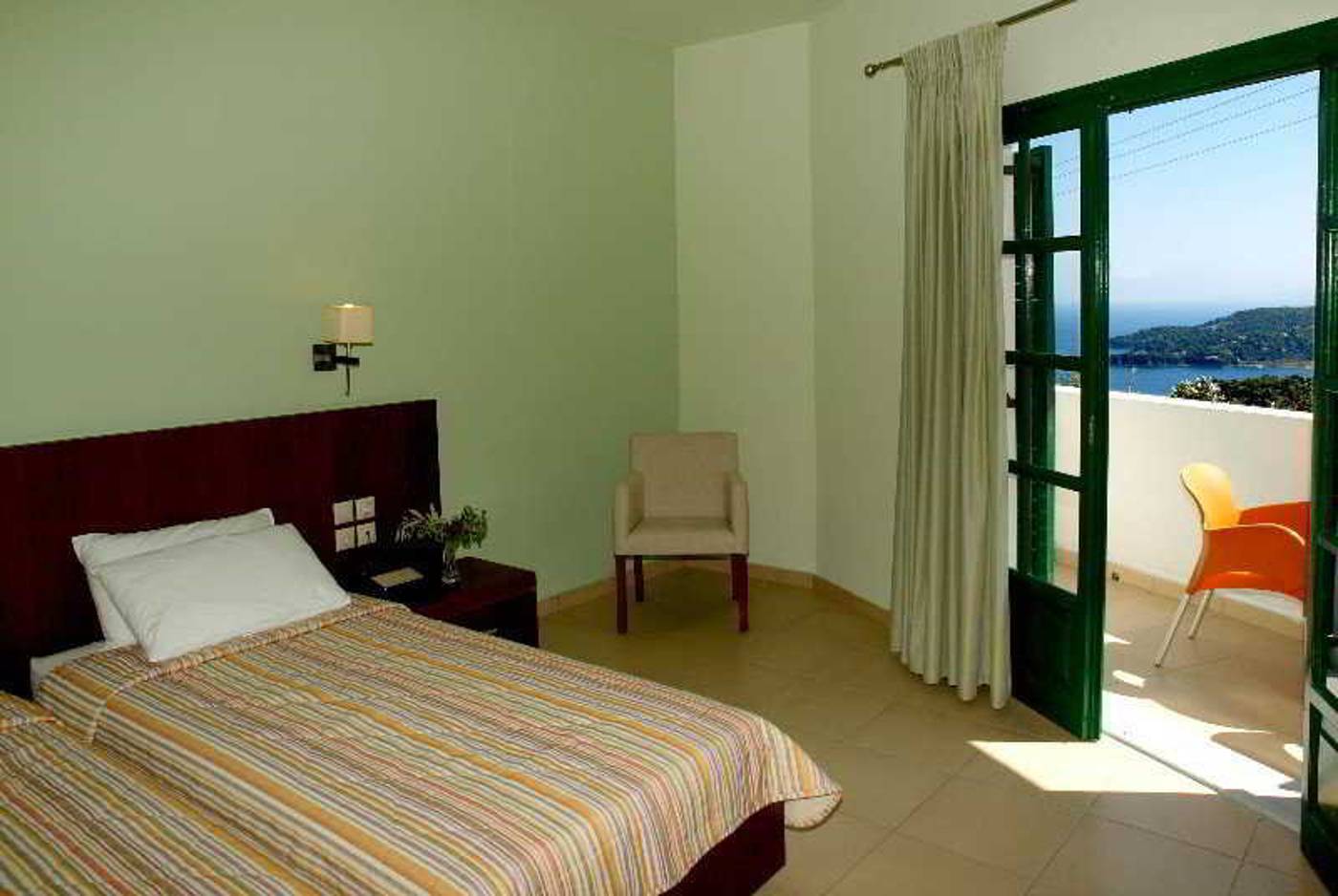 Skiathos-Club-Room-8