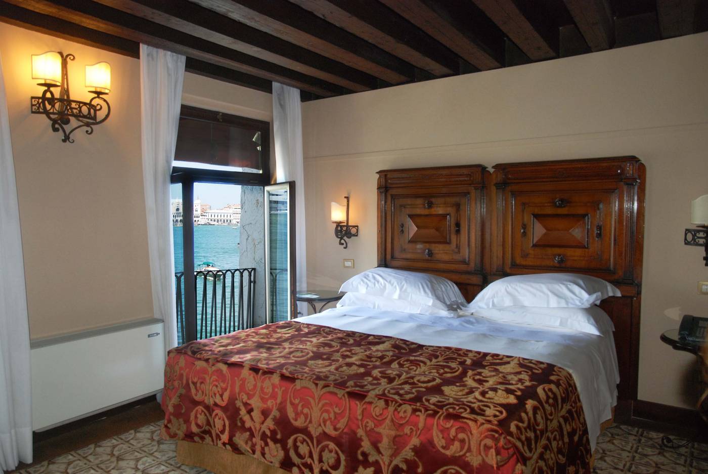 Bauer-Palladio-Hotel---Spa-Room-4