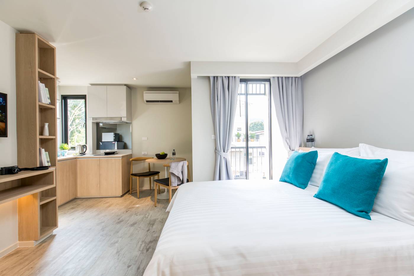 Cross-Vibe-Bangkok-Sukhumvit-Room-24