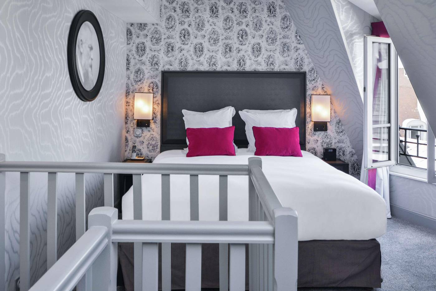 Maison-Astor-Paris--Curio-Collection-by-Hilton-Room-23