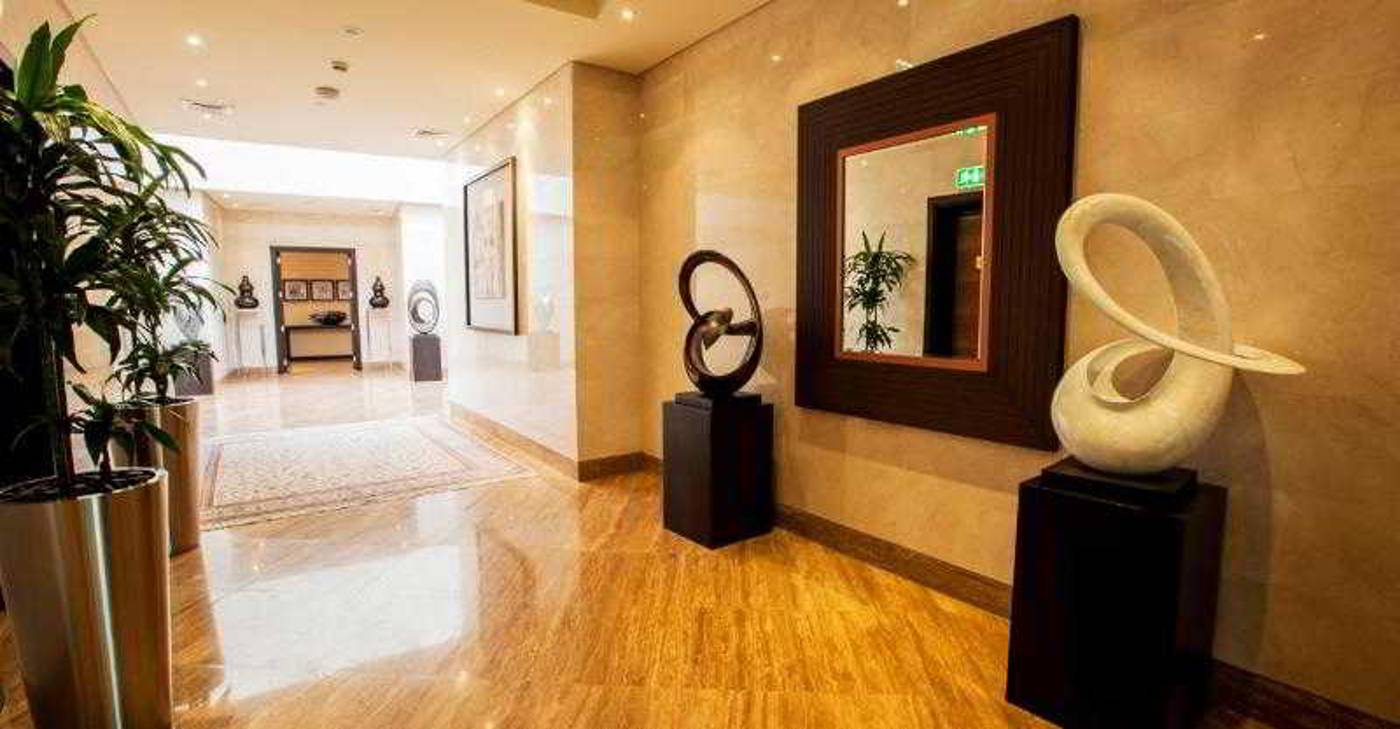 Rixos-The-Palm-Hotel-and-Suites-Lobby-63