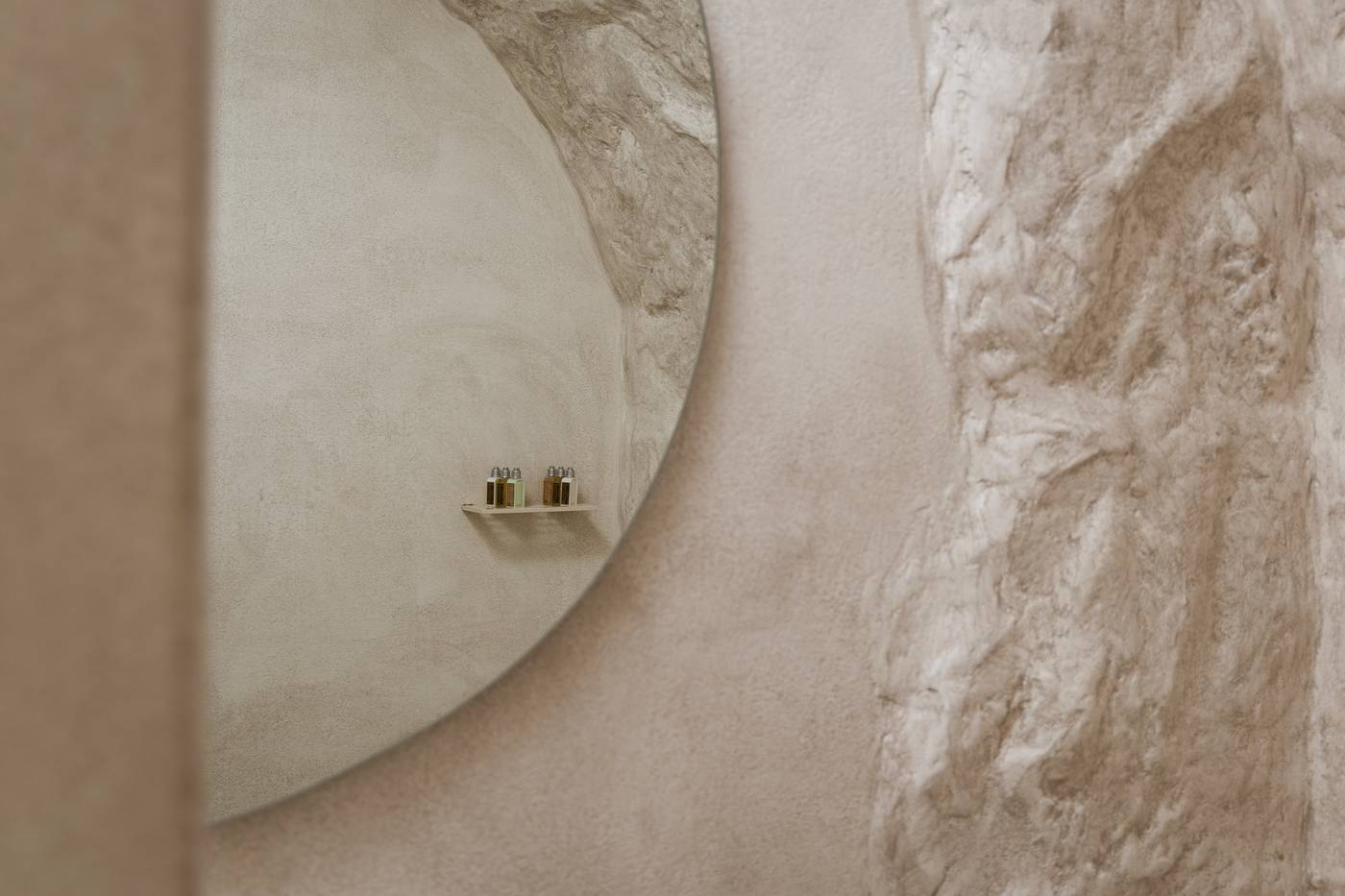 One-Of-One-Hotel-Room-40