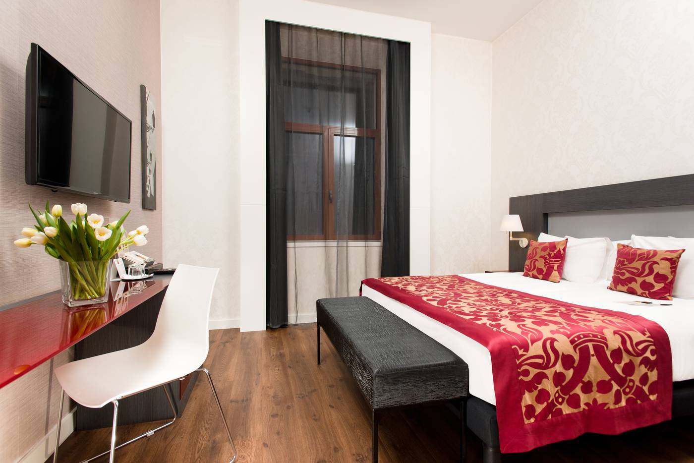 Eurostars-Palazzo-Zichy-Room-10