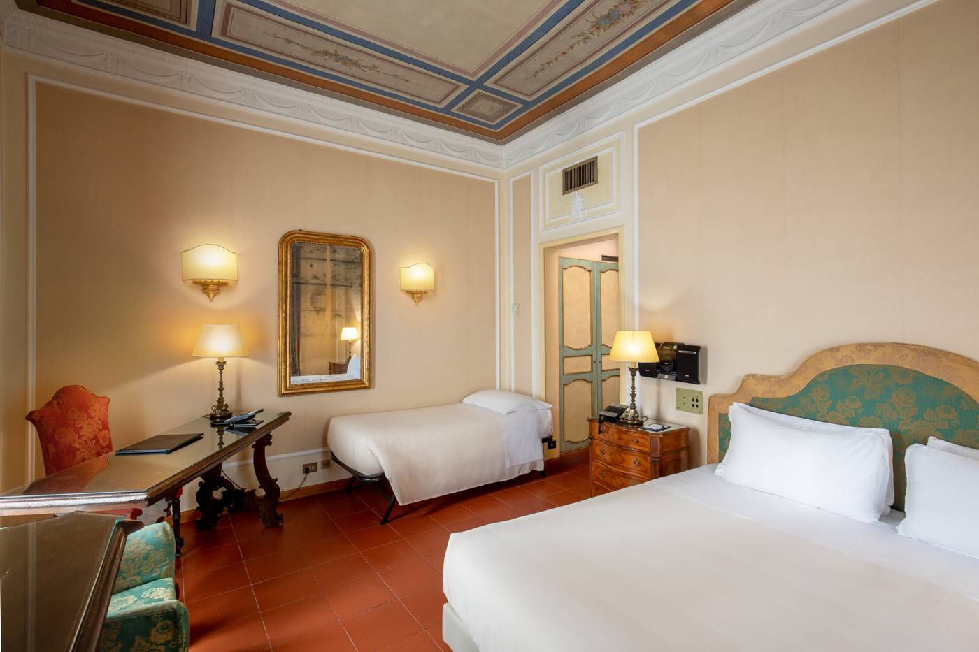 Hotel-Canada--BW-Premier-Collection-Room-32