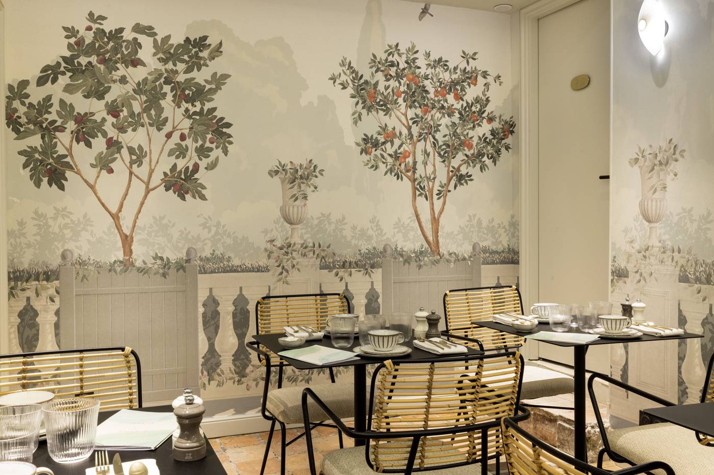 Hotel-L-de-Lutece-Restaurant-16