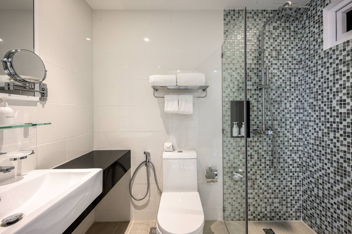 The-Beachfront-Hotel-Phuket-Room-51