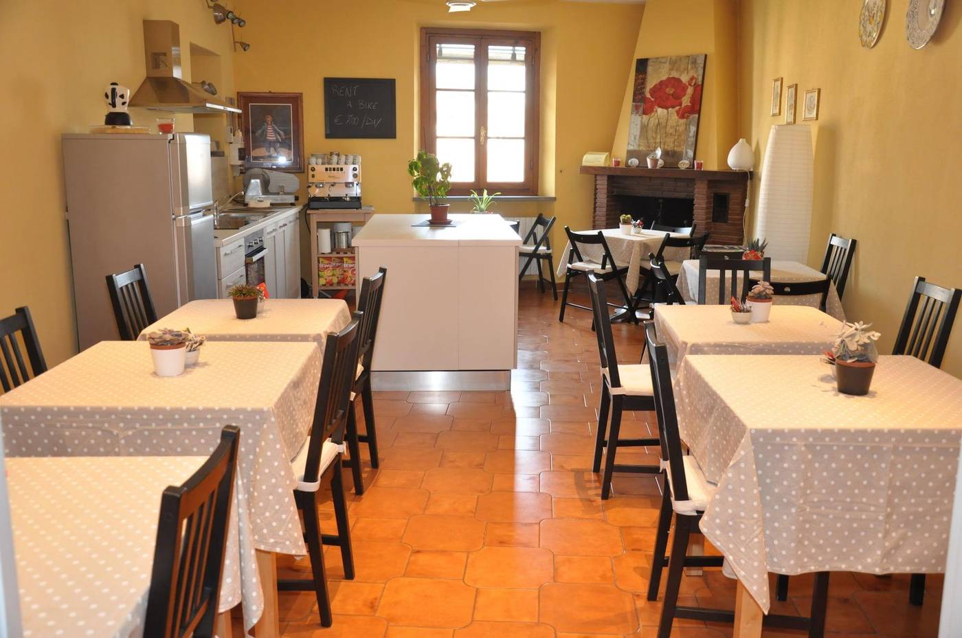 At-Home-Bed-And-Breakfast-Restaurant-6