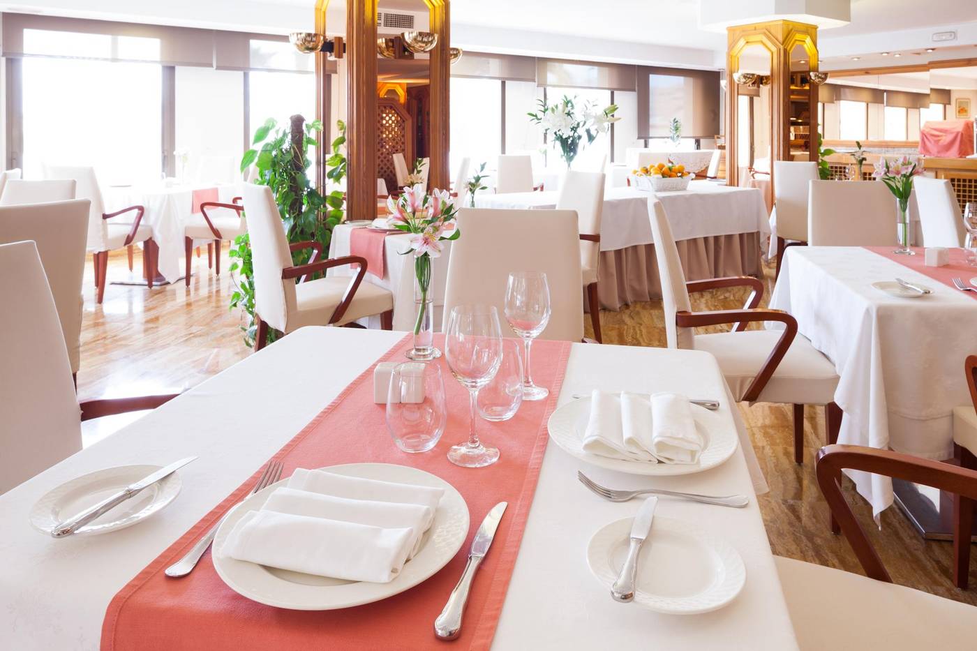 Royal-Plaza-Restaurant-45