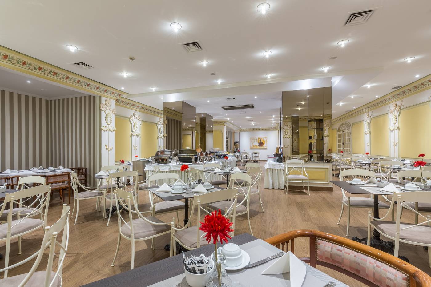 Luna-Hotel-da-Oura-Restaurant-26