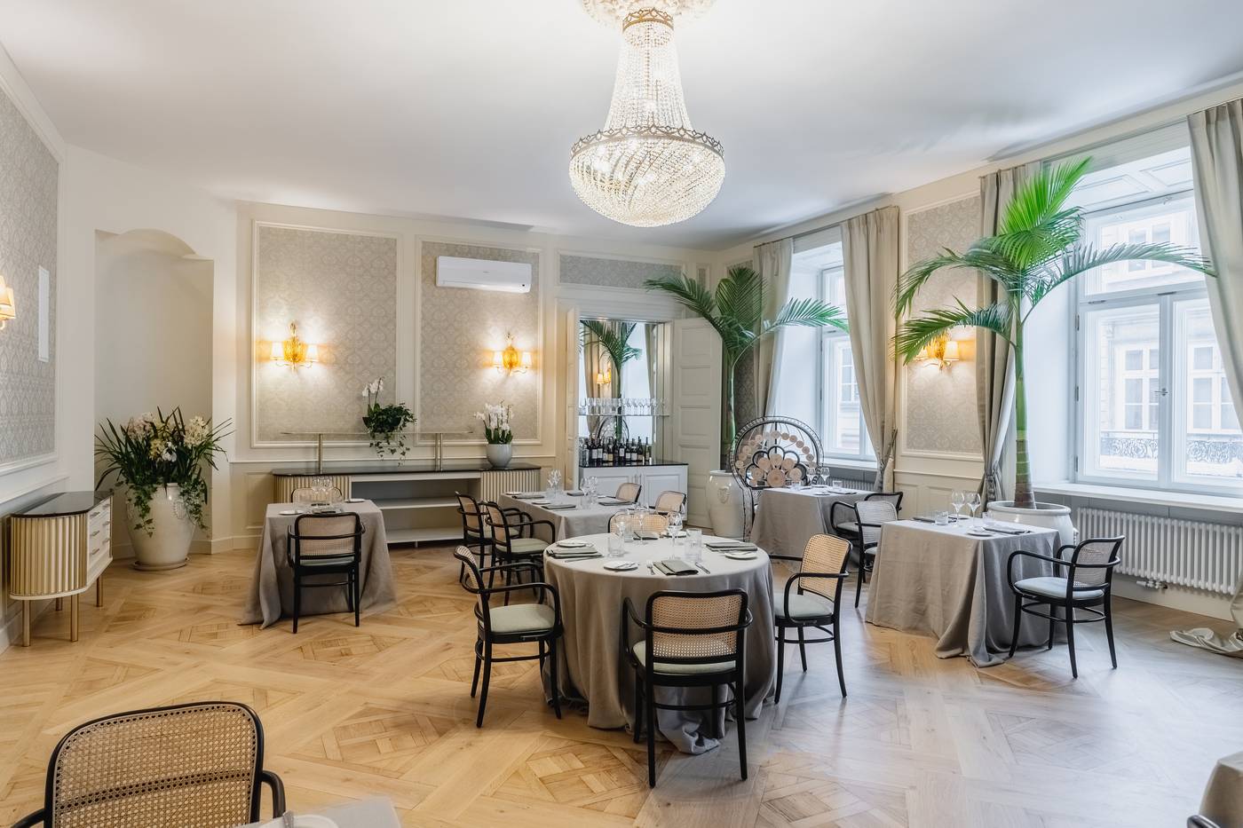 Hotel-Unicus-Palace-Old-Town---Destigo-Hotels-Restaurant-15