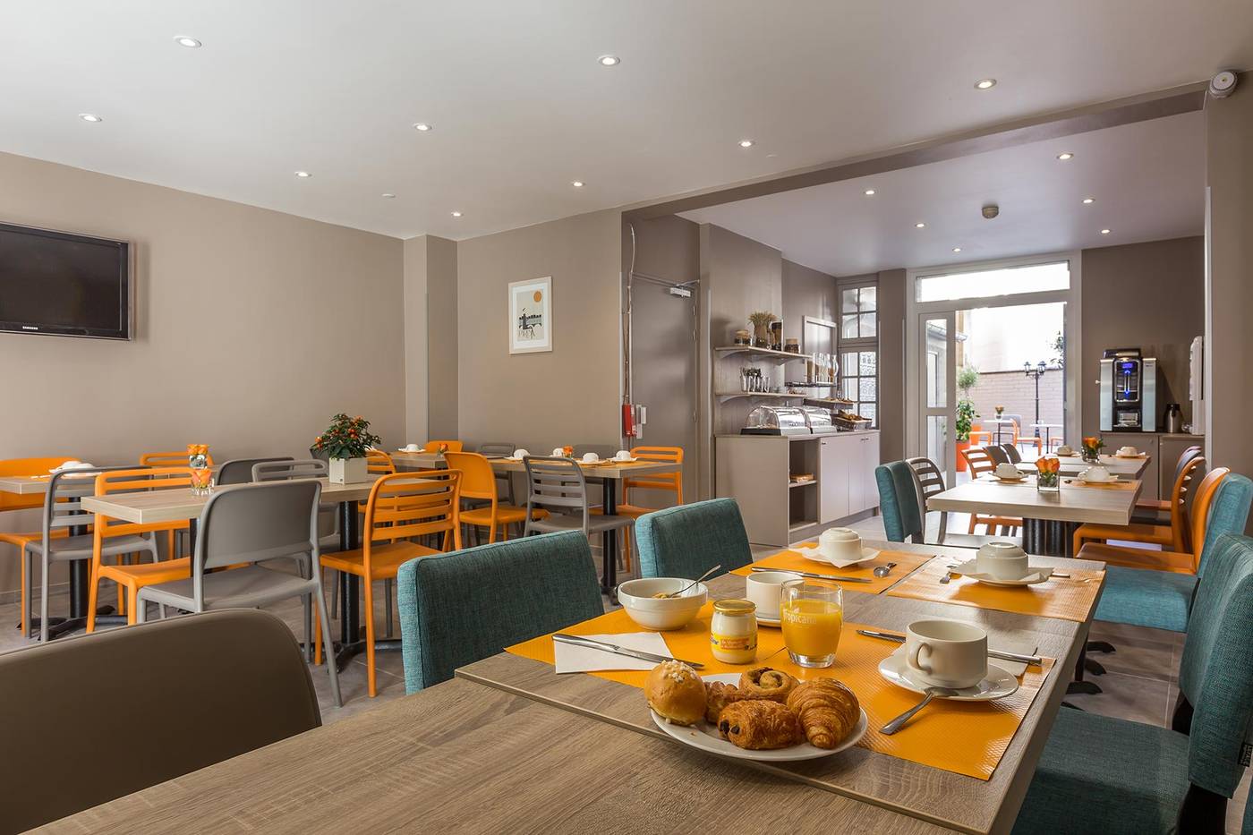 Hotel-Paris-D-Issy-Porte-De-Versailles-Restaurant-12