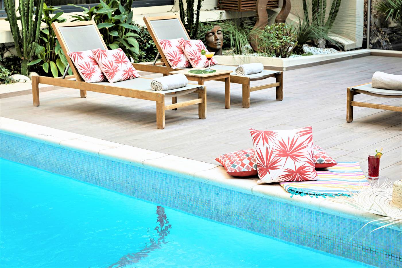 Hotel-Croisette-Beach-Cannes---Mgallery-Pool-5