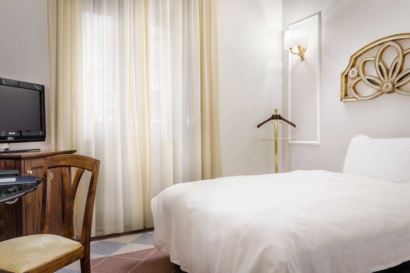 Eurostars-Centrale-Palace-Room-9