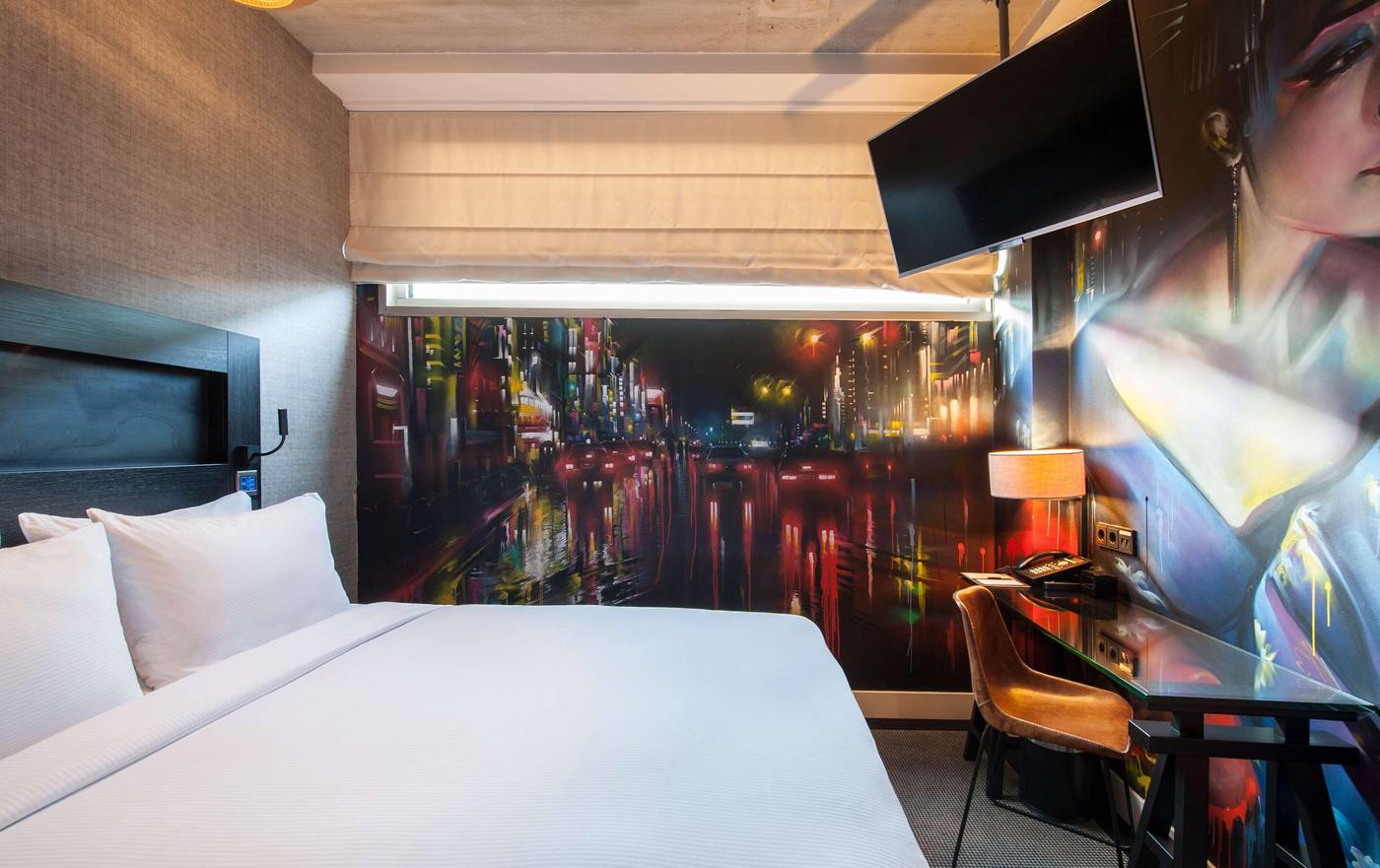 DoubleTree-by-Hilton-NDSM-Wharf-Room-58