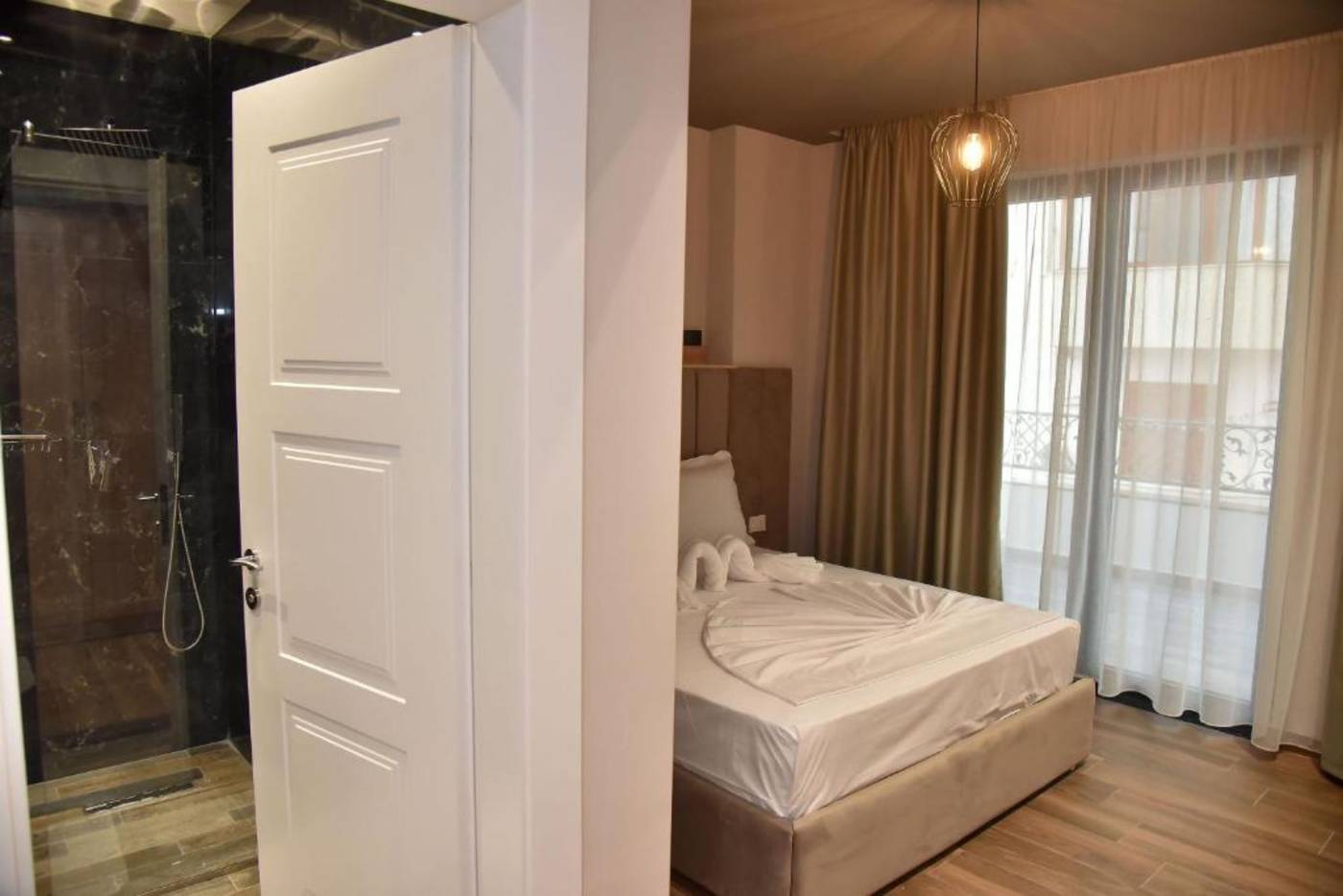 Dolanit Hotels Lubjana-Albania-Durrës-Room-5