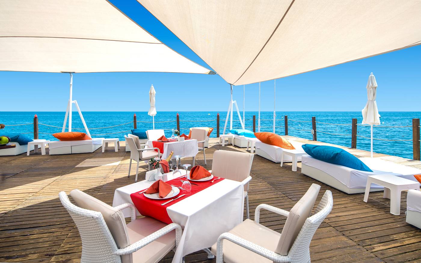 Onkel-Resort-Terrace-61