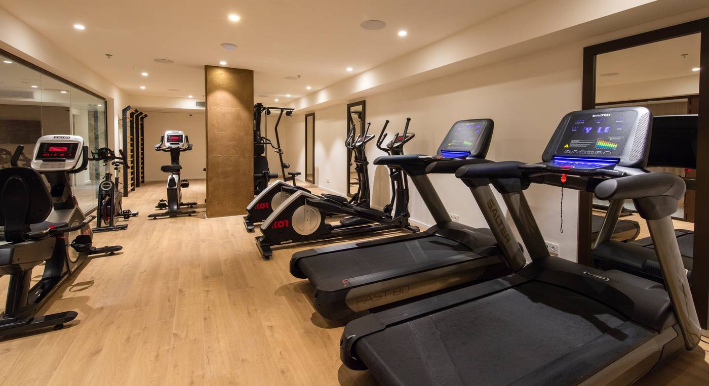 Golden-Costa-Salou---Adults-Only-Sports-and-Entertainment-37