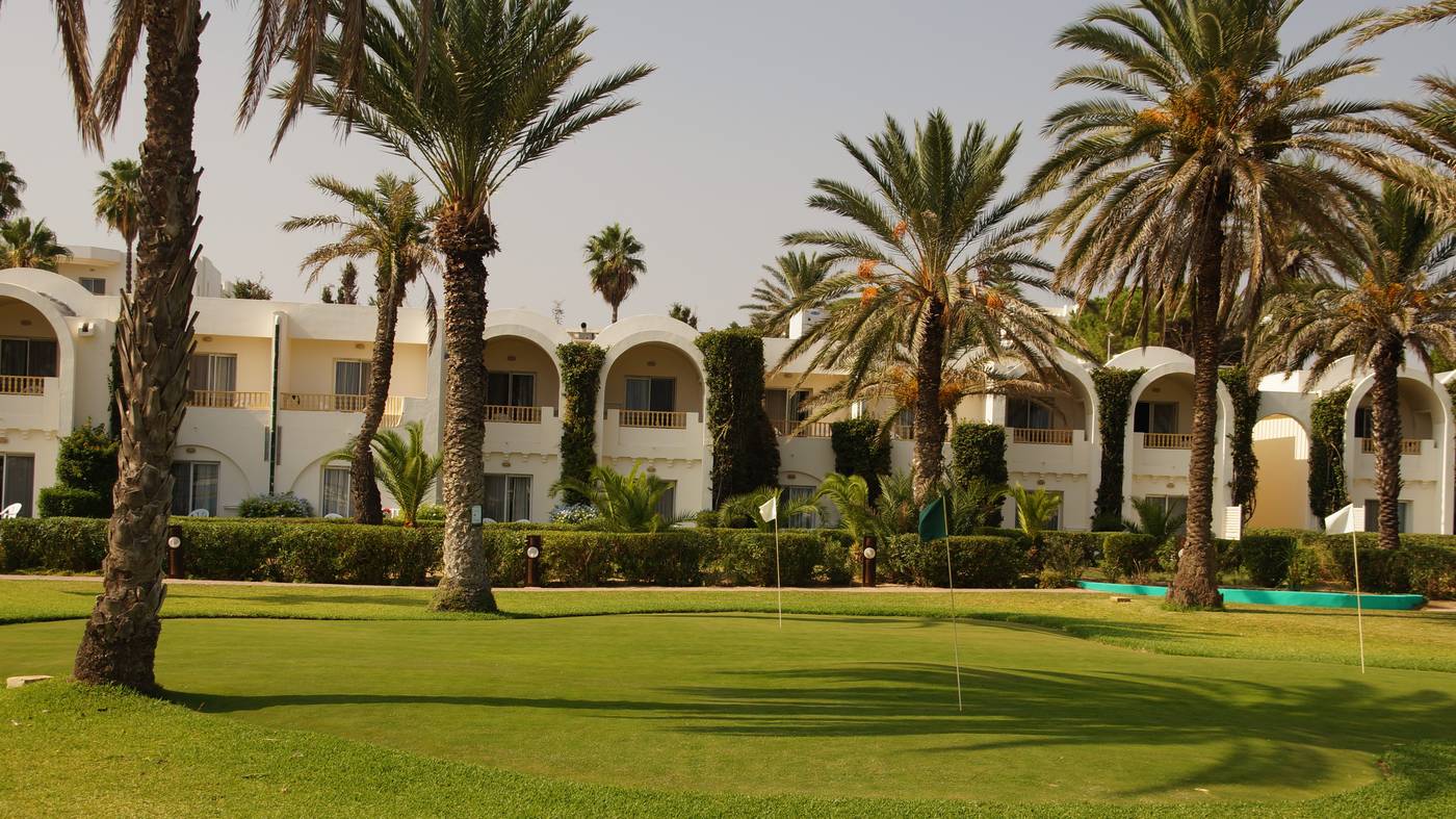 Delfino Beach Resort