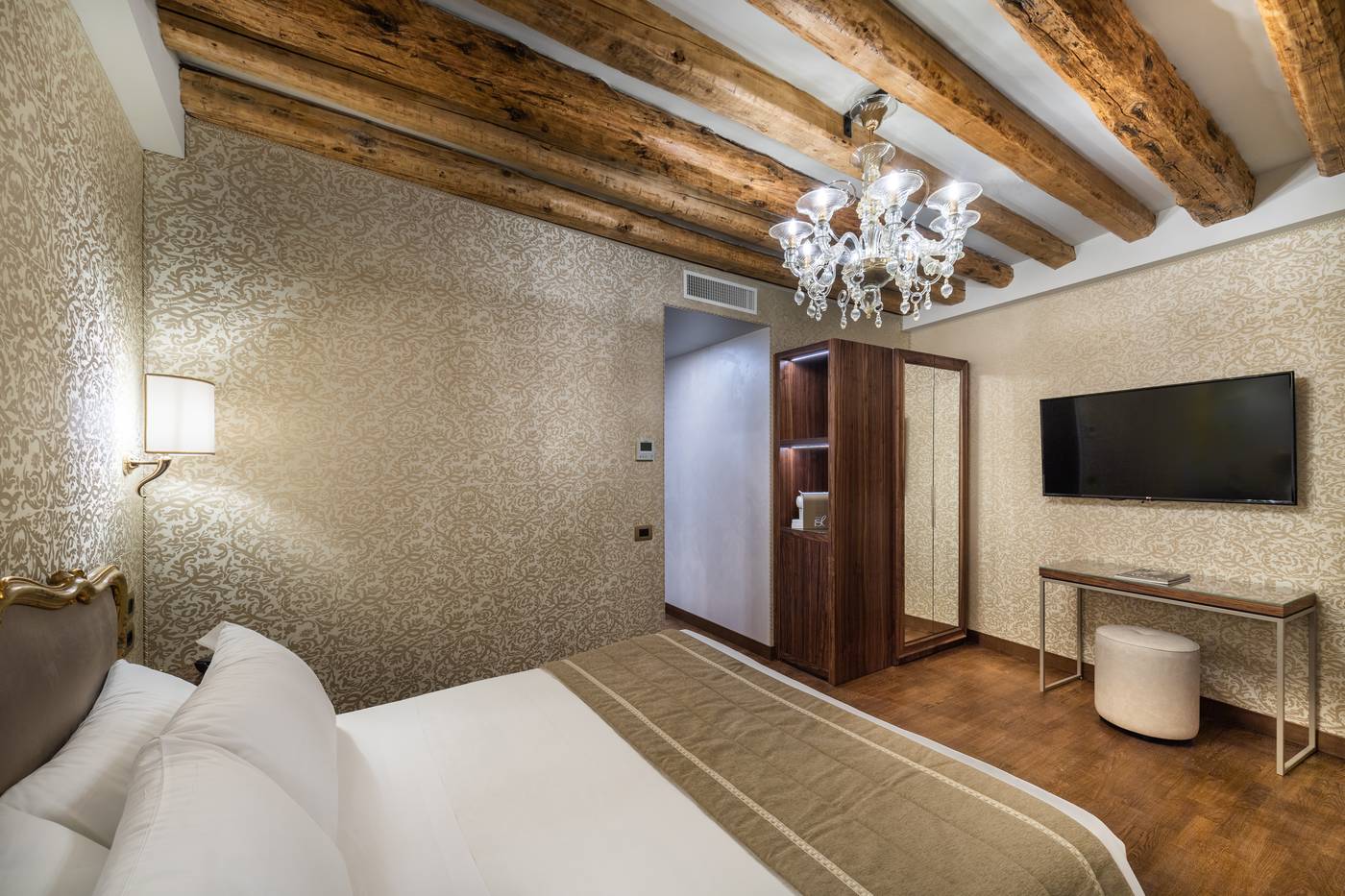 Palazzo-San-Lorenzo-Room-13