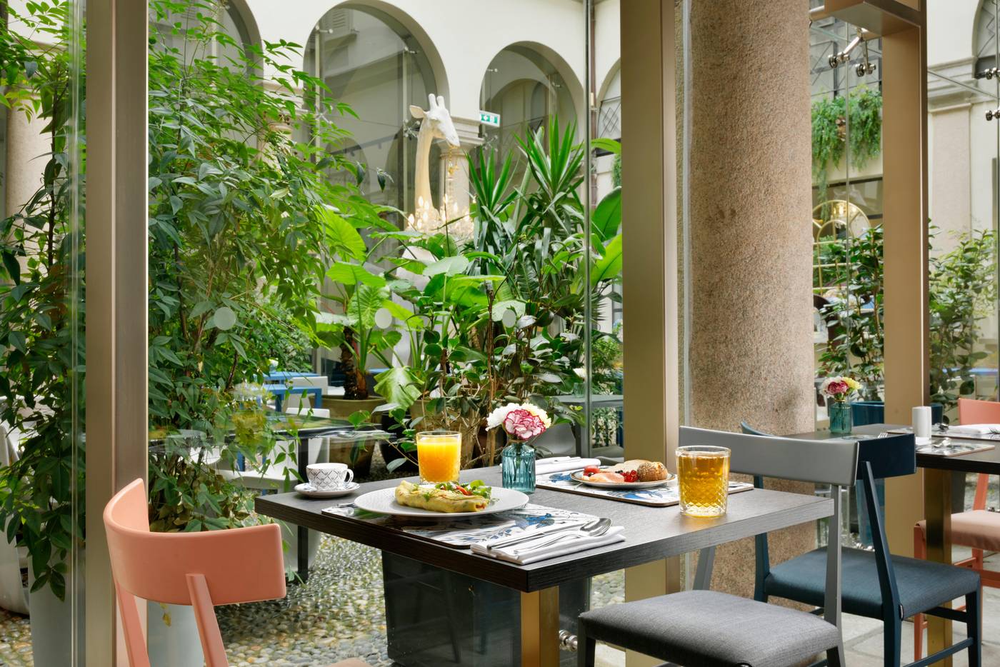 Hotel-Indigo-Milan---Corso-Monforte-Restaurant-2