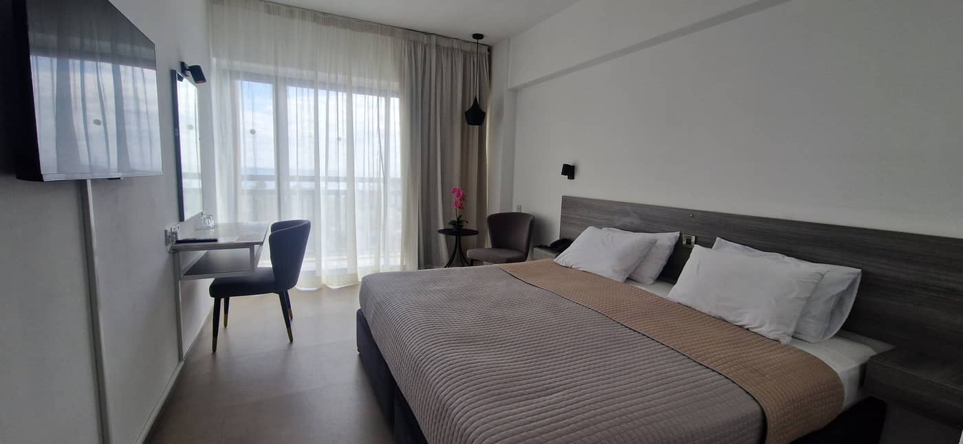 Navarria-Room-11