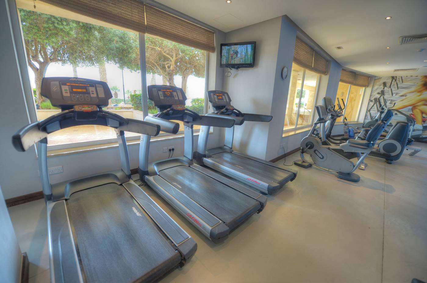 Radisson-Blu-Resort---Spa-Golden-Sands-Sports-and-Entertainment-76