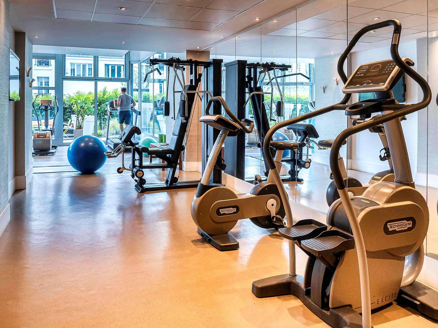 Mercure-Paris-Montmartre-Sacre-Coeur-Sports-and-Entertainment-64