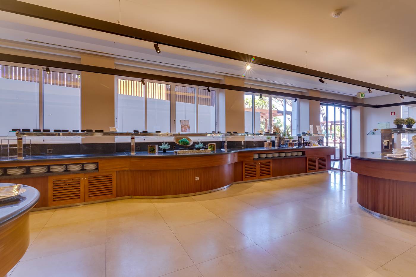 Falesia-Hotel---Adults-Only-Restaurant-42