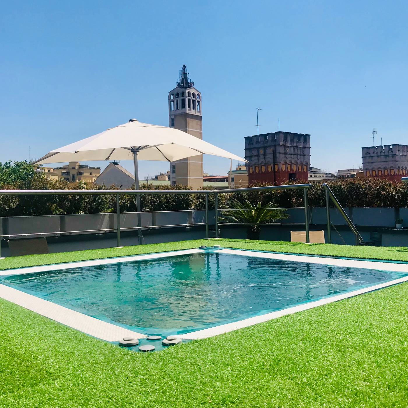 Best-Western-Cinemusic-Hotel-Pool-59