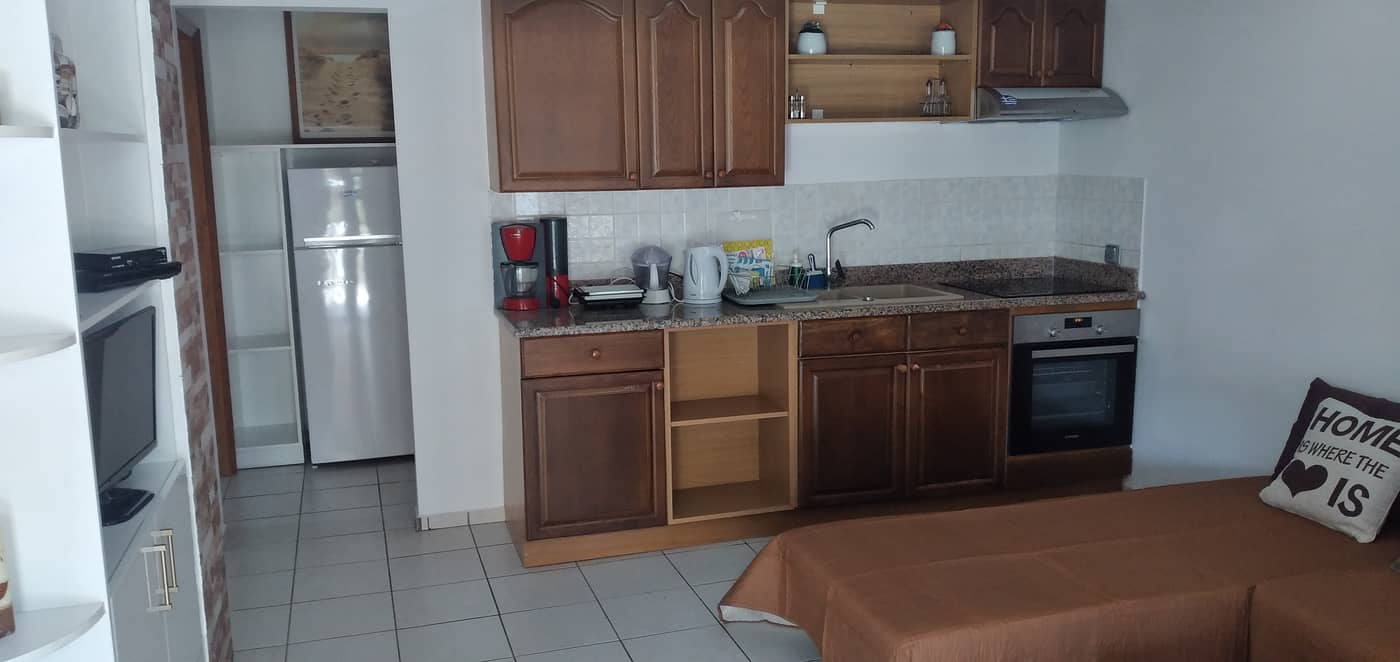 Zest---Xi-Beach-Room-46