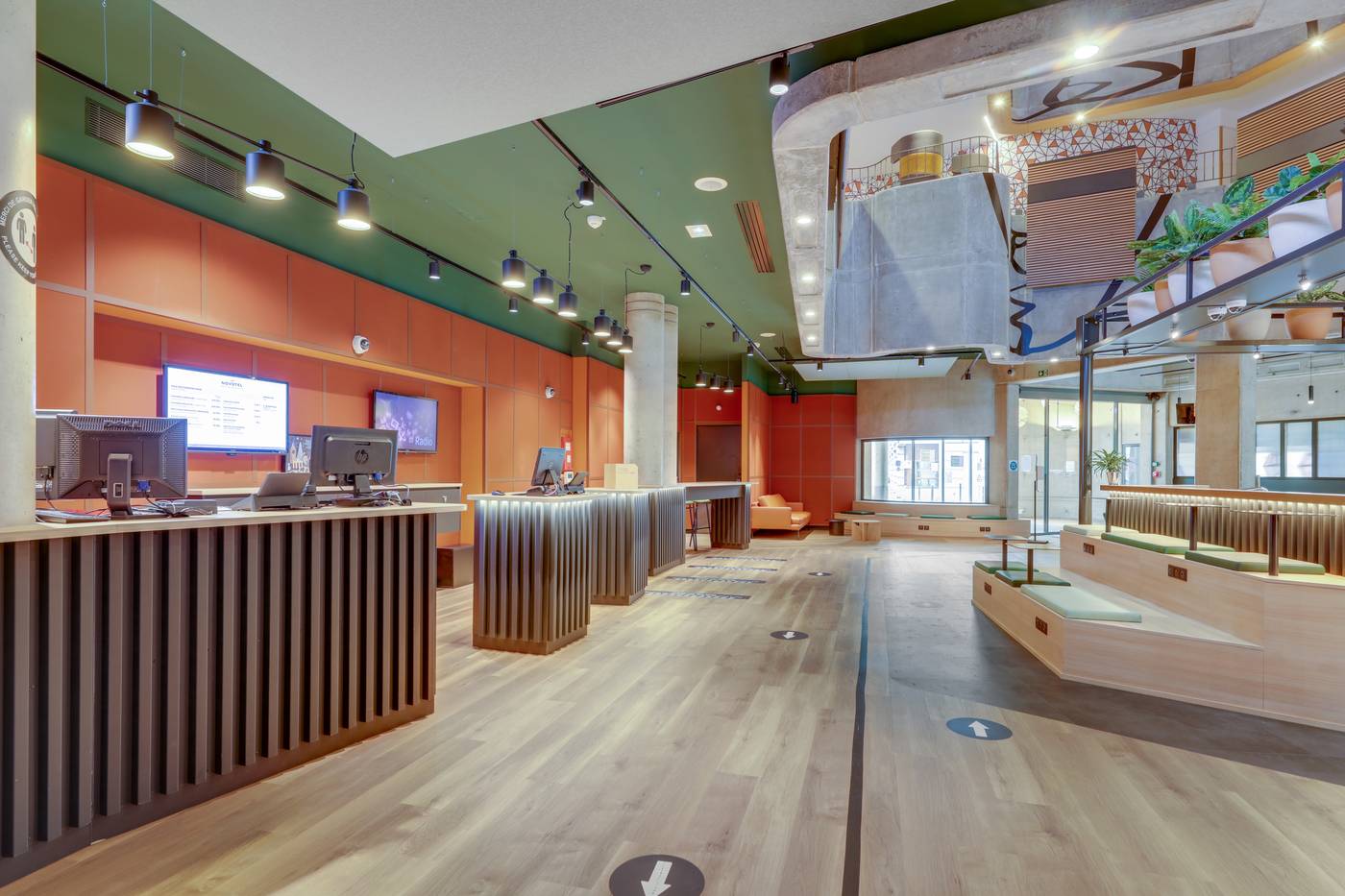 Novotel-Paris-Gare-de-Lyon-Lobby-24