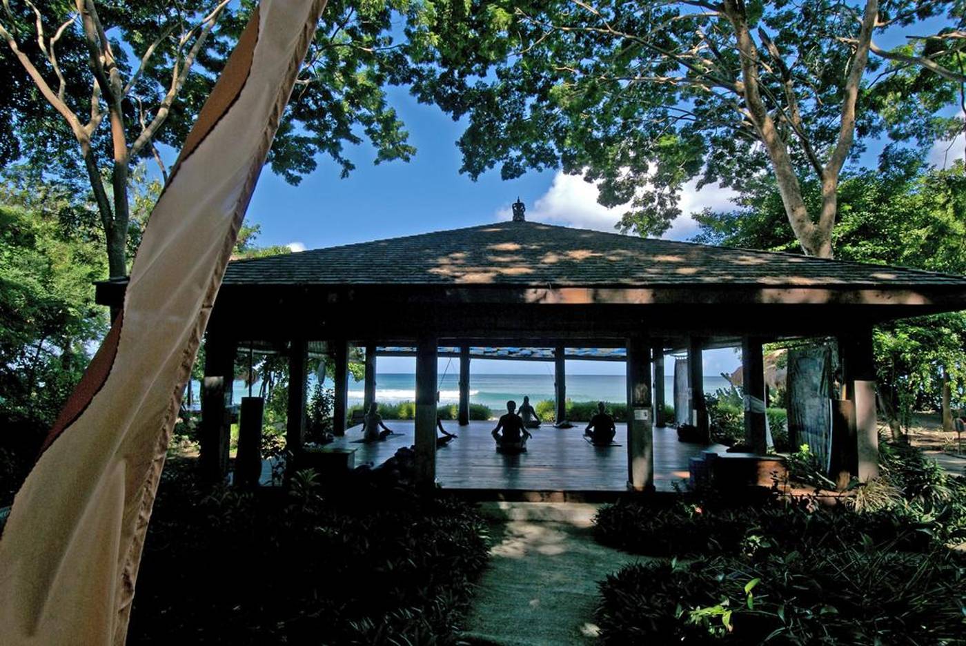 Laluna-Sports-and-Entertainment-8