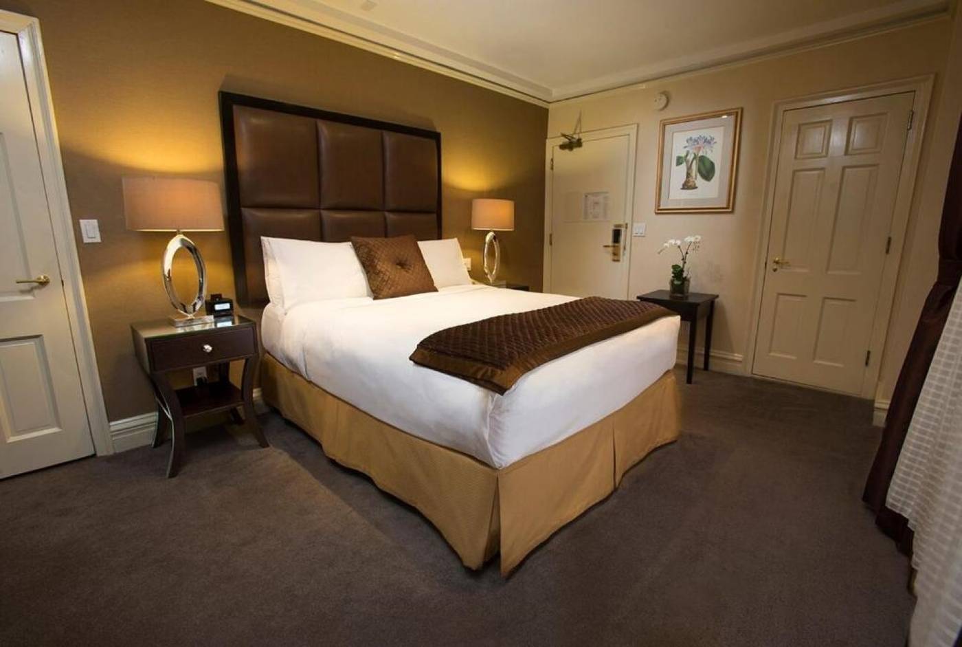 Fitzpatrick-Manhattan-Hotel-Room-7