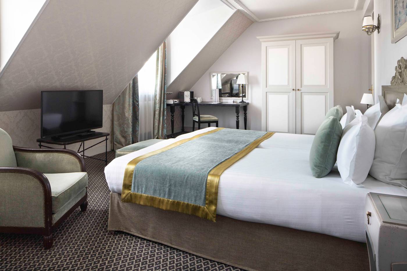 Bradford-Elysees-Astotel-Room-7